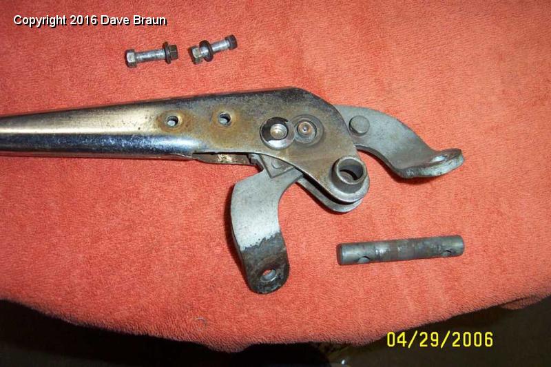 MGTD15470/Brakes/Removing rivet from handbrake handle1